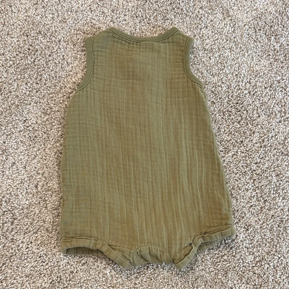 Old Navy Olive Baby Romper 6-12 Months